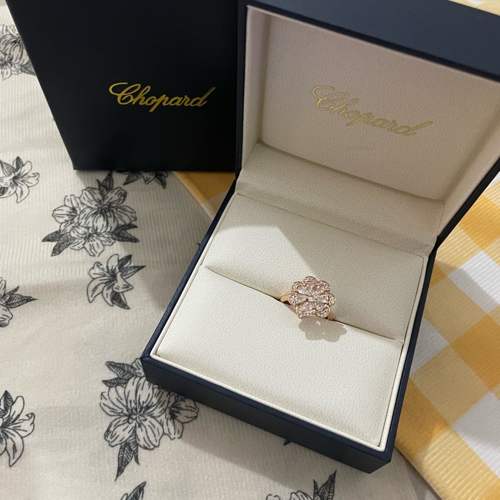 Chopard Rose Gold Floral Diamond Cluster Ring - Pink Tones